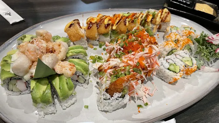 MAKS Asian Kitchen & Sushi Picture 2