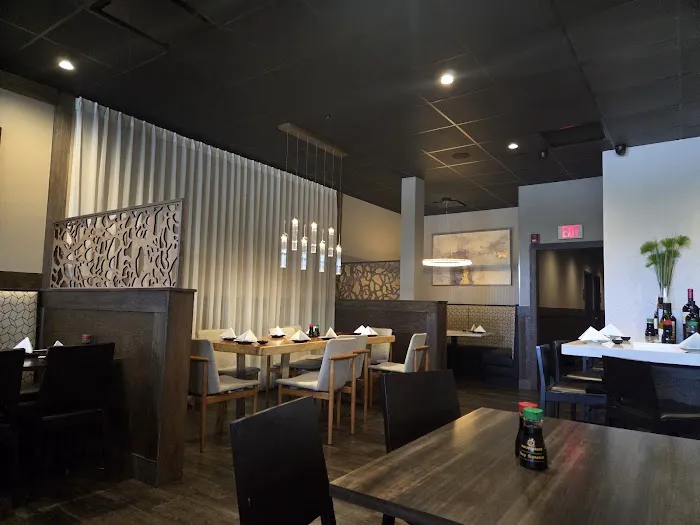 MAKS Asian Kitchen & Sushi Picture 6
