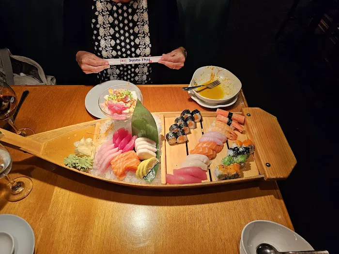 Sushi-Thai of Naples Picture 9