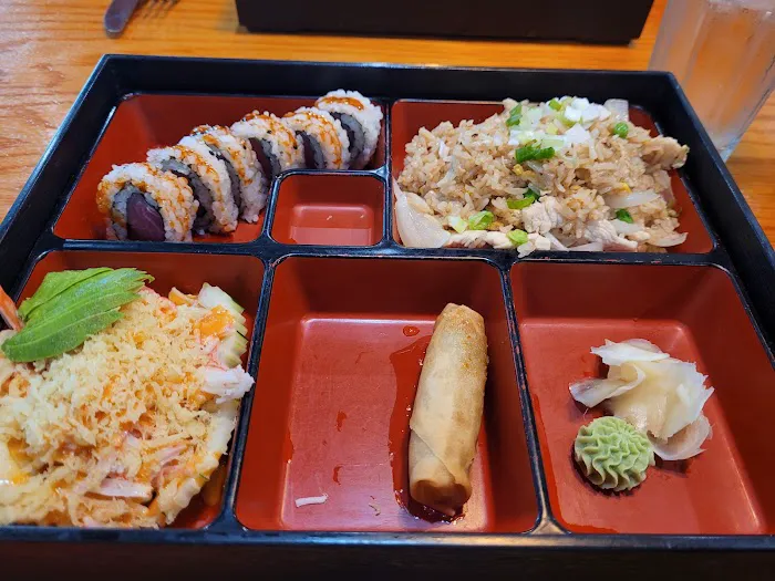 Thai Thai Sushi Boat Picture 5