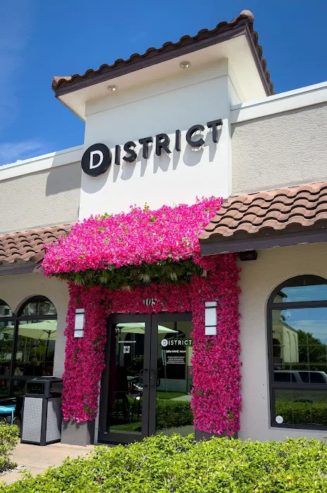 District Sushi Bar Picture 4