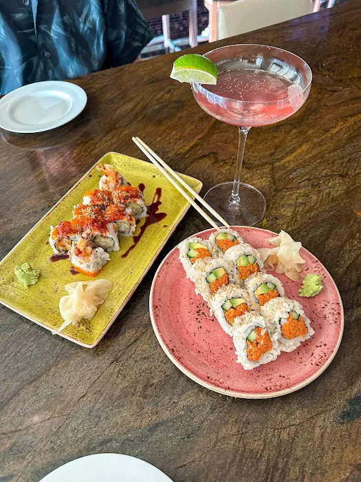 Korals Sushi & Cocktail Lobby Bar Picture 8