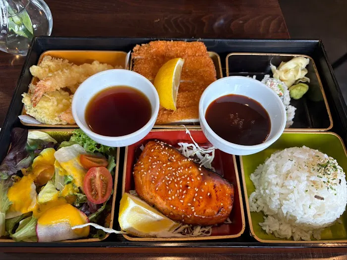Fuji Sushi Picture 2