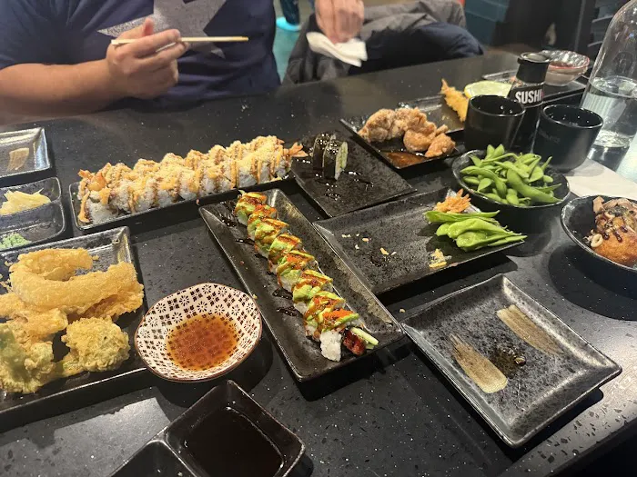 Sushi%AYCE/All You Can Eat Picture 4