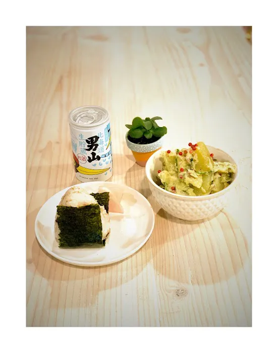 sankaku onigiri cafe & bar Picture 4