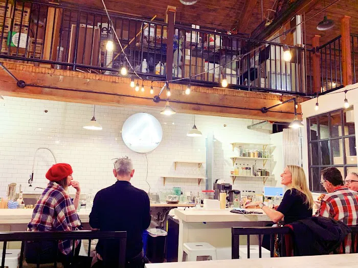 sankaku onigiri cafe & bar Picture 6
