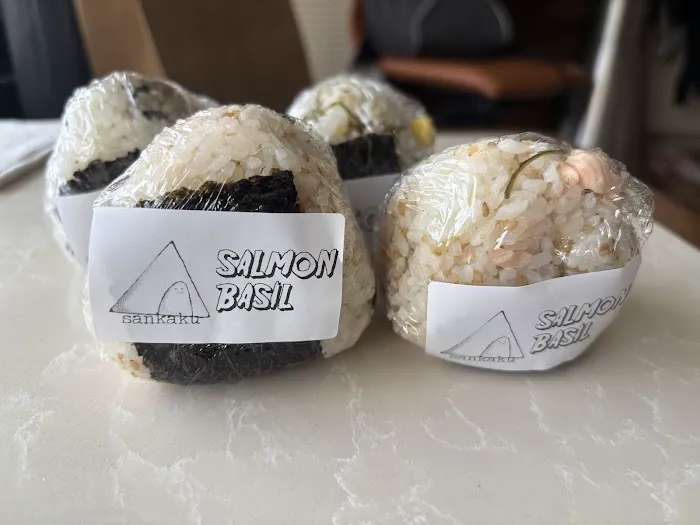 sankaku onigiri cafe & bar Picture 8