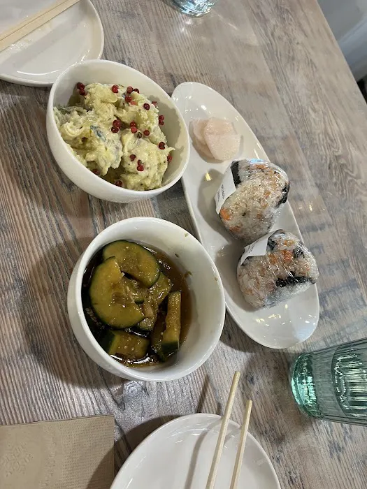 sankaku onigiri cafe & bar Picture 9