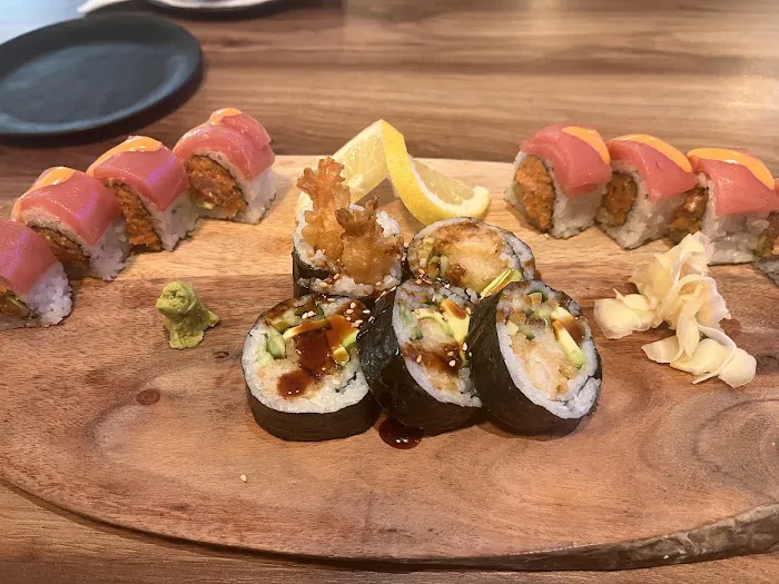 SUSHI AVE (Chinatown) Picture 1