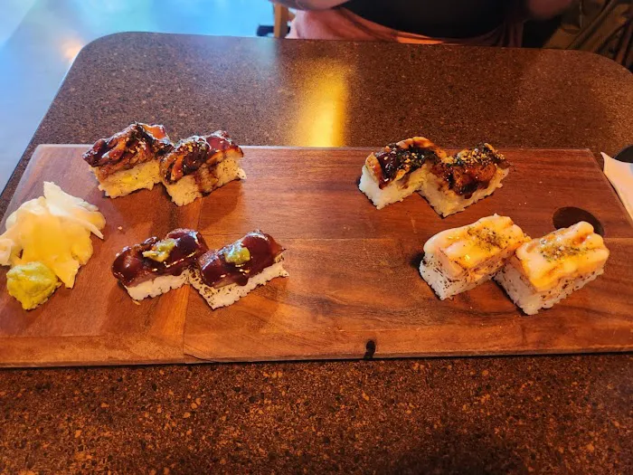 SUSHI AVE Queen Anne Picture 2