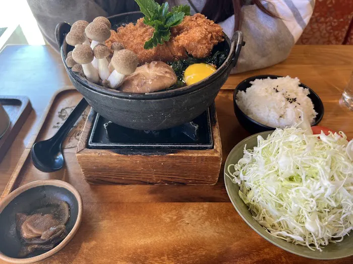 Kobuta & Ookami Katsu and sake house Picture 3