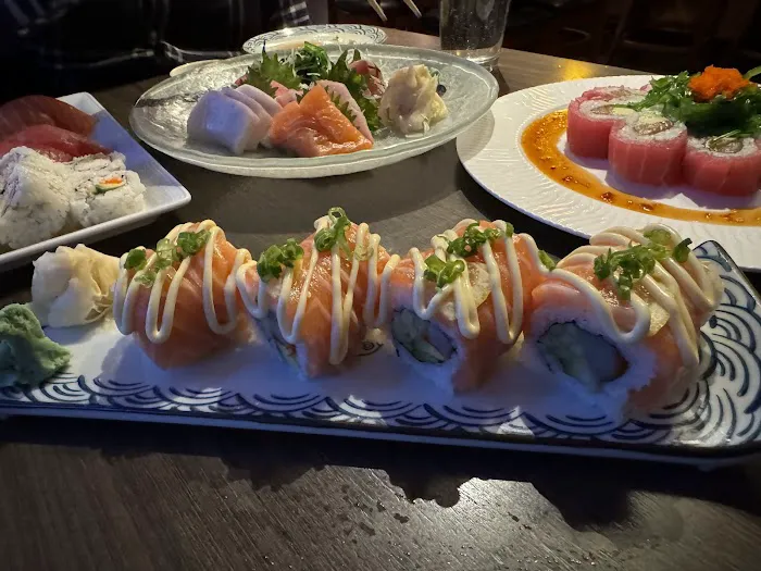 Ikiiki Sushi Bar Japanese & Chinese Cuisine Picture 10