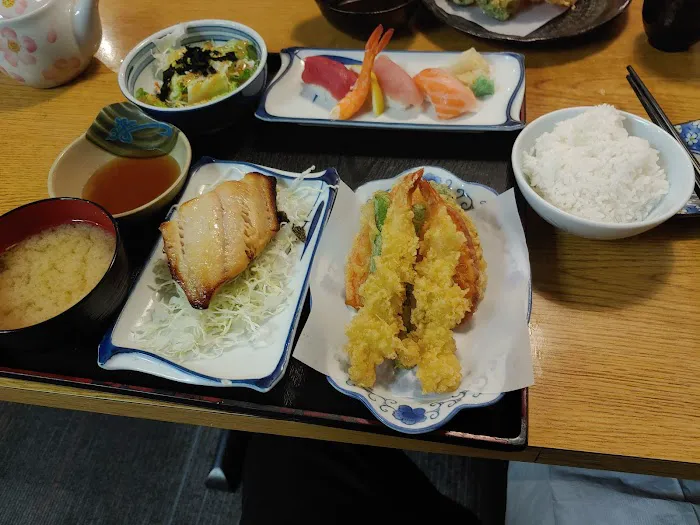 Daimonji Sushi & Grill Picture 2