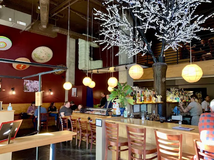 Moshi Moshi Sushi & Izakaya Picture 9