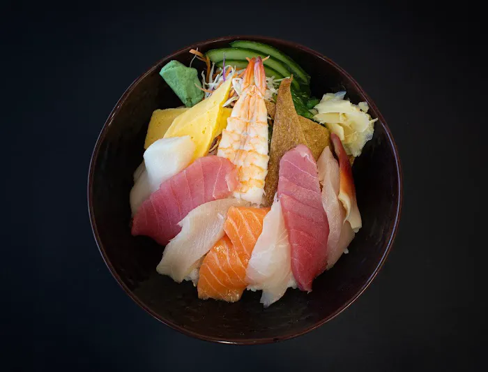 Momoya Sushi & Bento Picture 9
