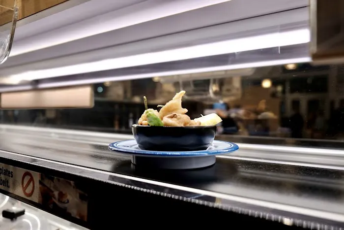 Kura Revolving Sushi Bar Picture 7
