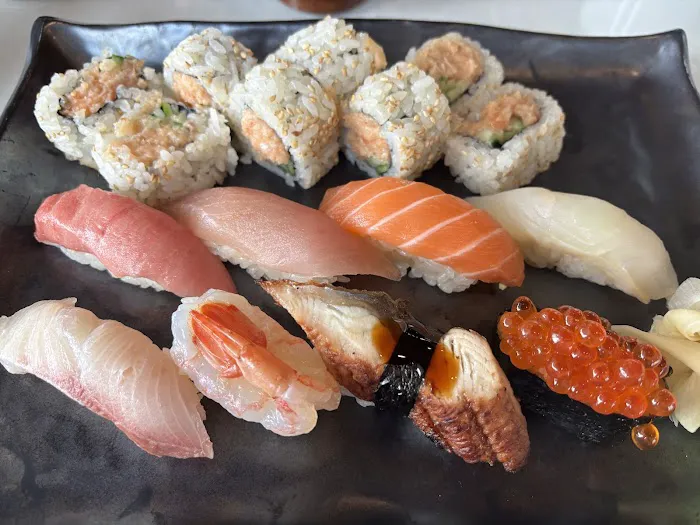 I Love Sushi on Lake Bellevue Picture 9