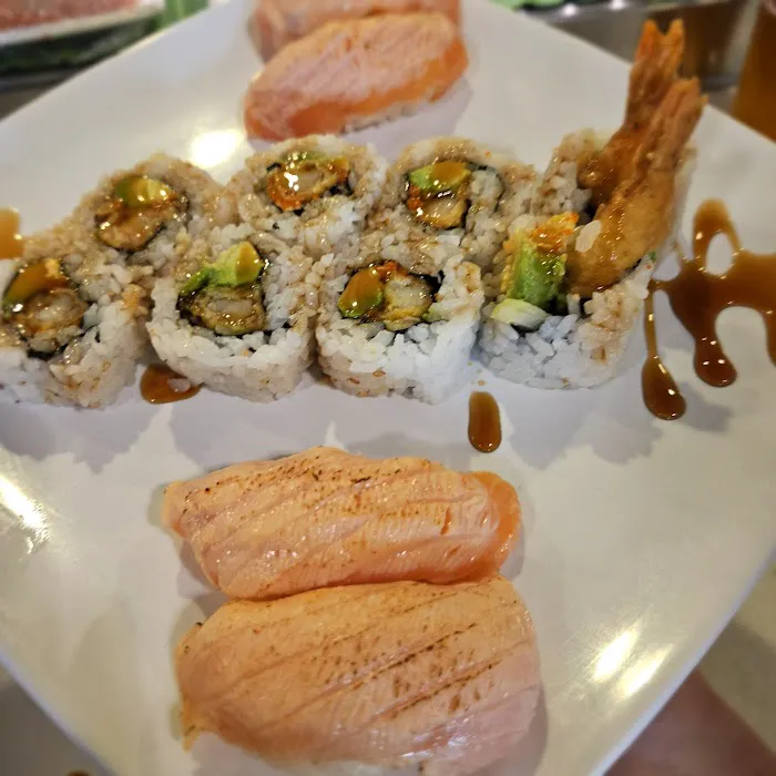 Trapper's Sushi Co. Picture 2