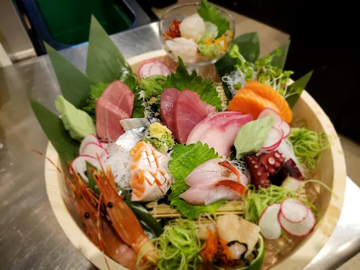 KIWAMI Sushi Bar & Sake House Picture 1