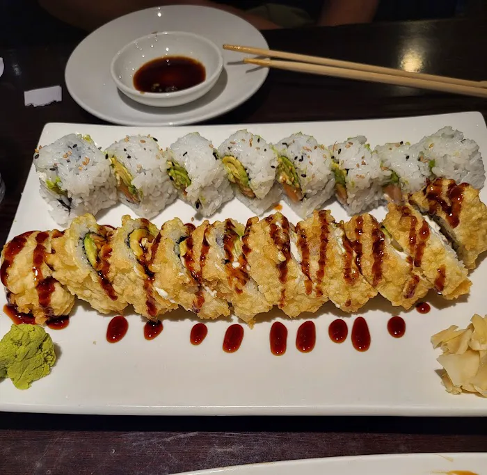 KIWAMI Sushi Bar & Sake House Picture 9