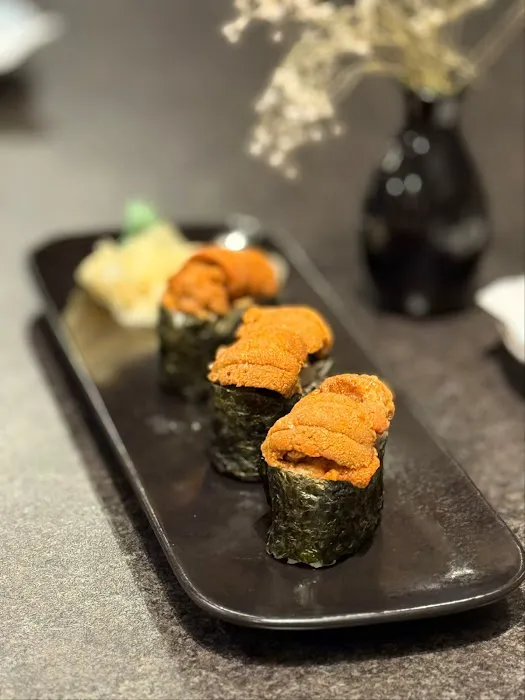 Toma Sushi Restaurant and Bar Picture 8