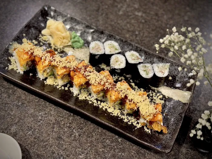 Toma Sushi Restaurant and Bar Picture 1