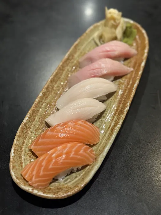 Toma Sushi Restaurant and Bar Picture 5