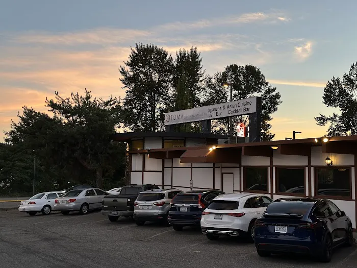 Toma Sushi Restaurant and Bar Picture 6