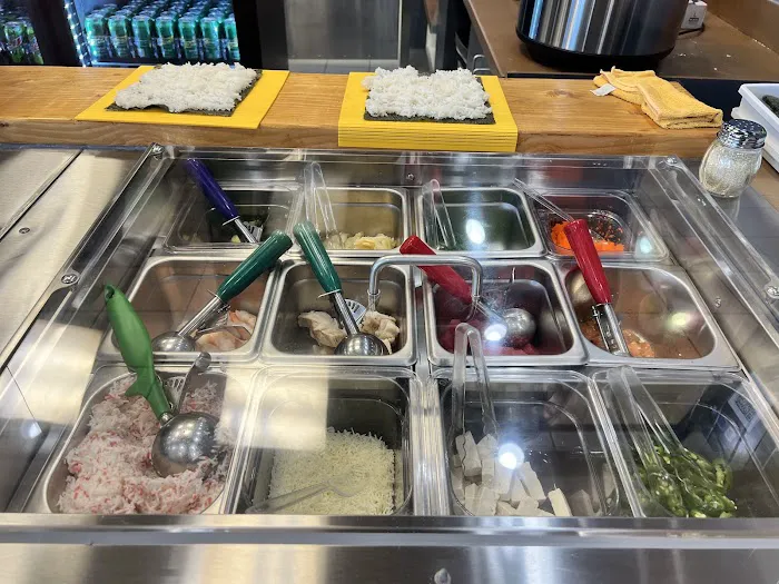 Y-ummy sushi burrito Picture 3