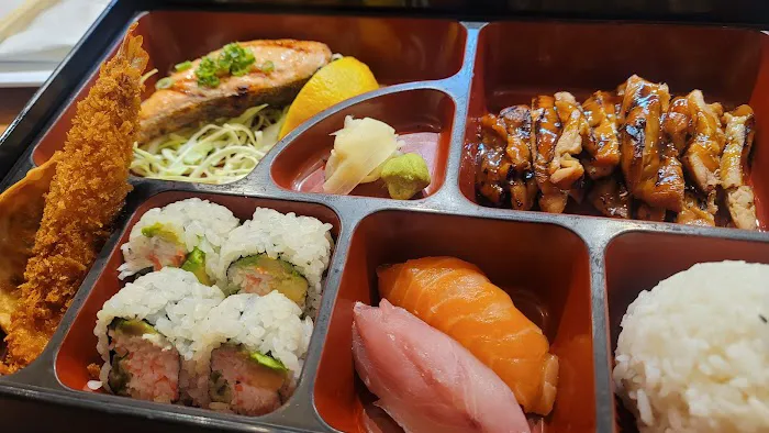 Nami Sushi Picture 9