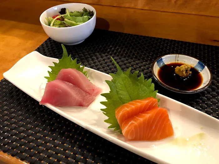 MoMo Sushi Picture 7