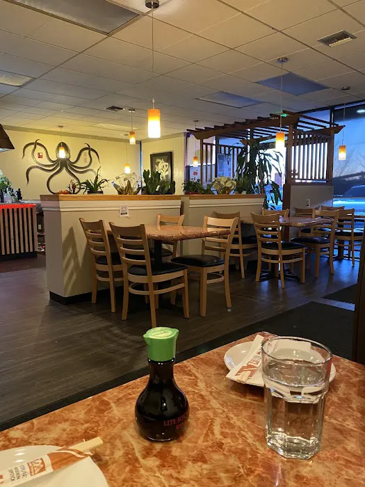 Q Sushi Bar & Kitchen Picture 1