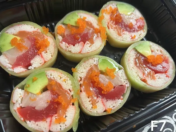 Hanari Sushi & Ramen &Wok Picture 3