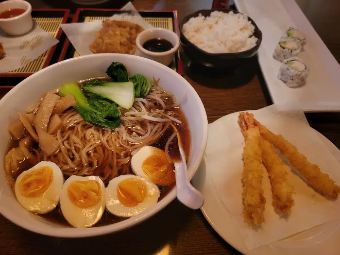 Ho Sushi Bistro Picture 10