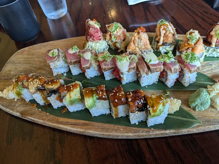 Fatty Fish Sushi Restaurant Picture 6
