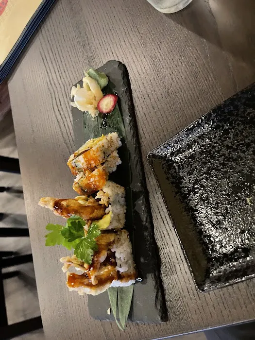 Fatty Fish Sushi Restaurant Picture 5