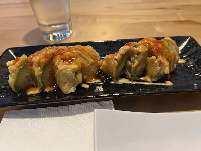 Kai Sushi Fusion Roll &Sake Picture 3