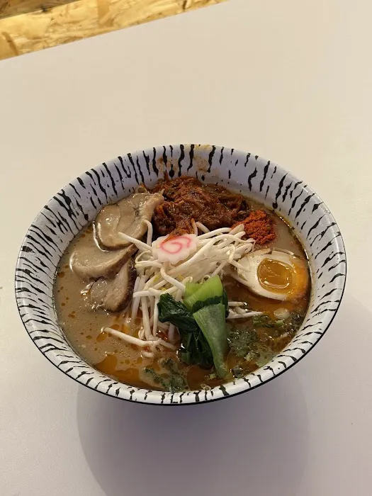 Zen ramen & sushi burrito Picture 1