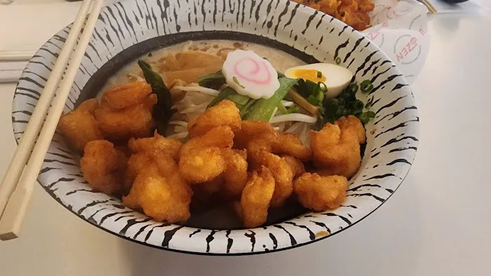 Zen ramen & sushi burrito Picture 5