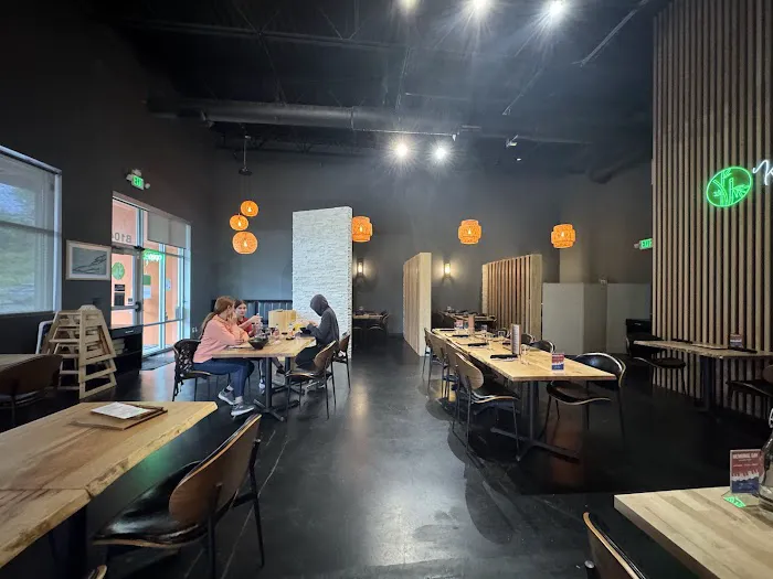 Kiyama Sushi & Bar Picture 1