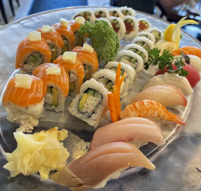 Mana Sushi & Teriyaki Wok Picture 7