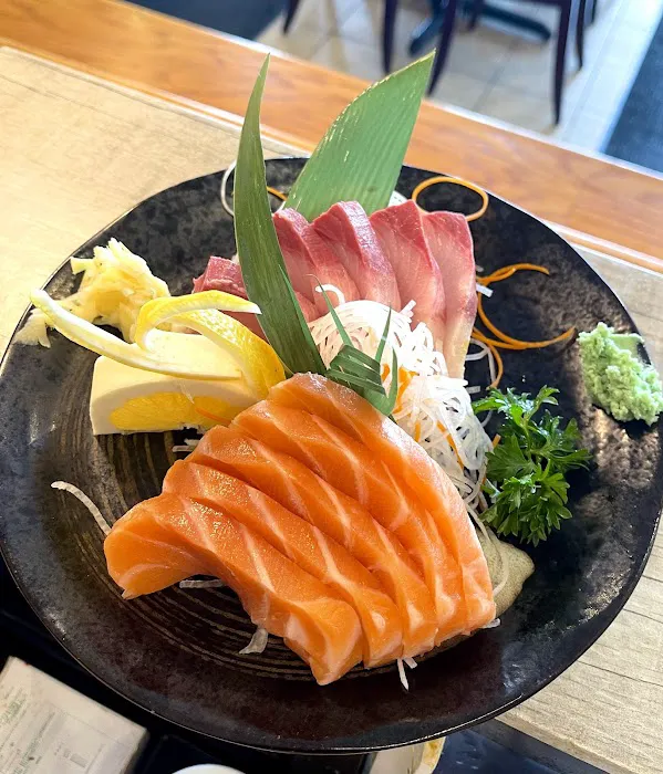 Mana Sushi & Teriyaki Wok Picture 6