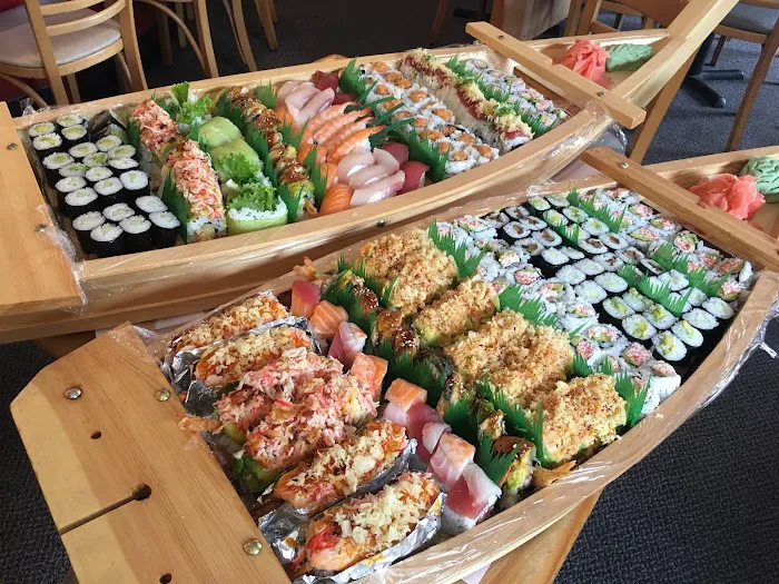 Kazoo Japanese Sushi Boat Restaurant Picture 7