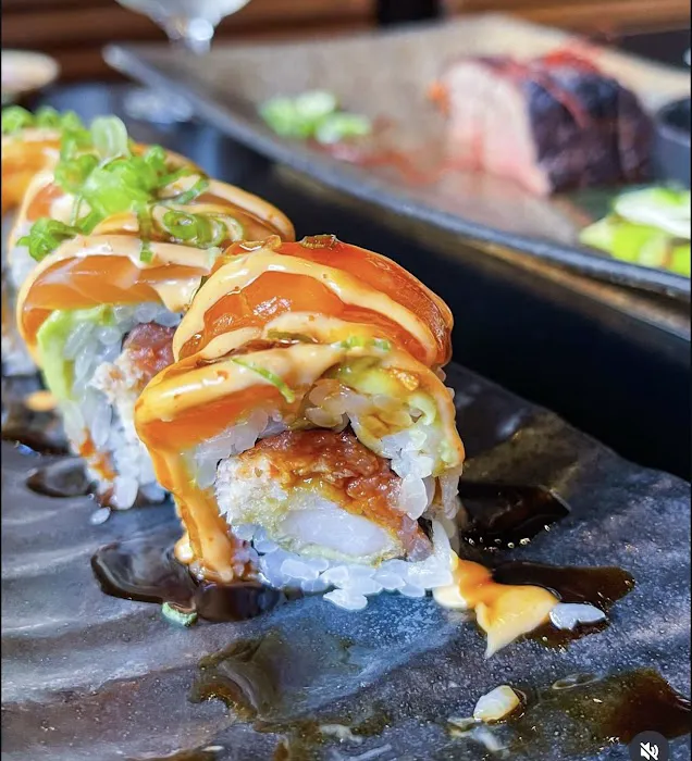 Ozumo Santana Row Picture 2