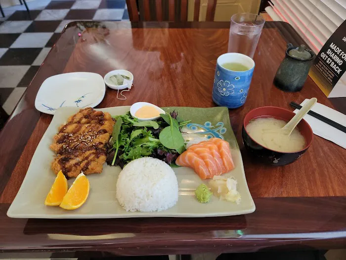 Nagoya Sushi Picture 3
