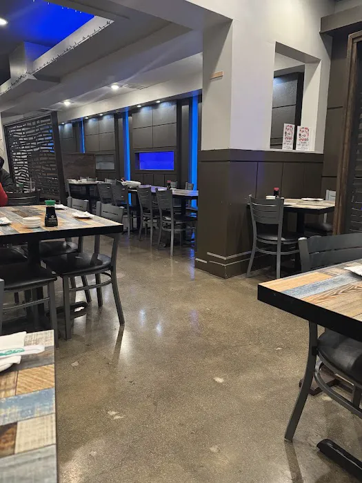 Suro Sushi Bar & Grill Picture 7