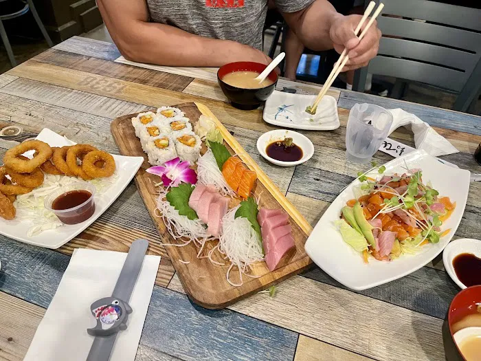 Suro Sushi Bar & Grill Picture 4