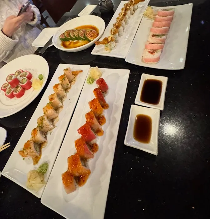Omee J Fusion Sushi Bar & Grill Picture 6