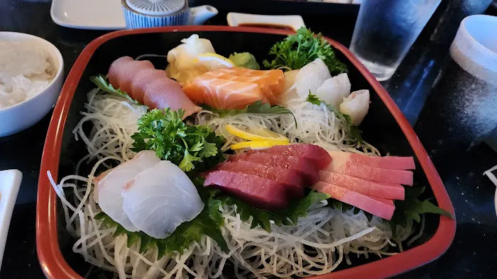 Omee J Fusion Sushi Bar & Grill Picture 5