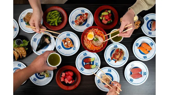 Kura Revolving Sushi Bar Picture 4